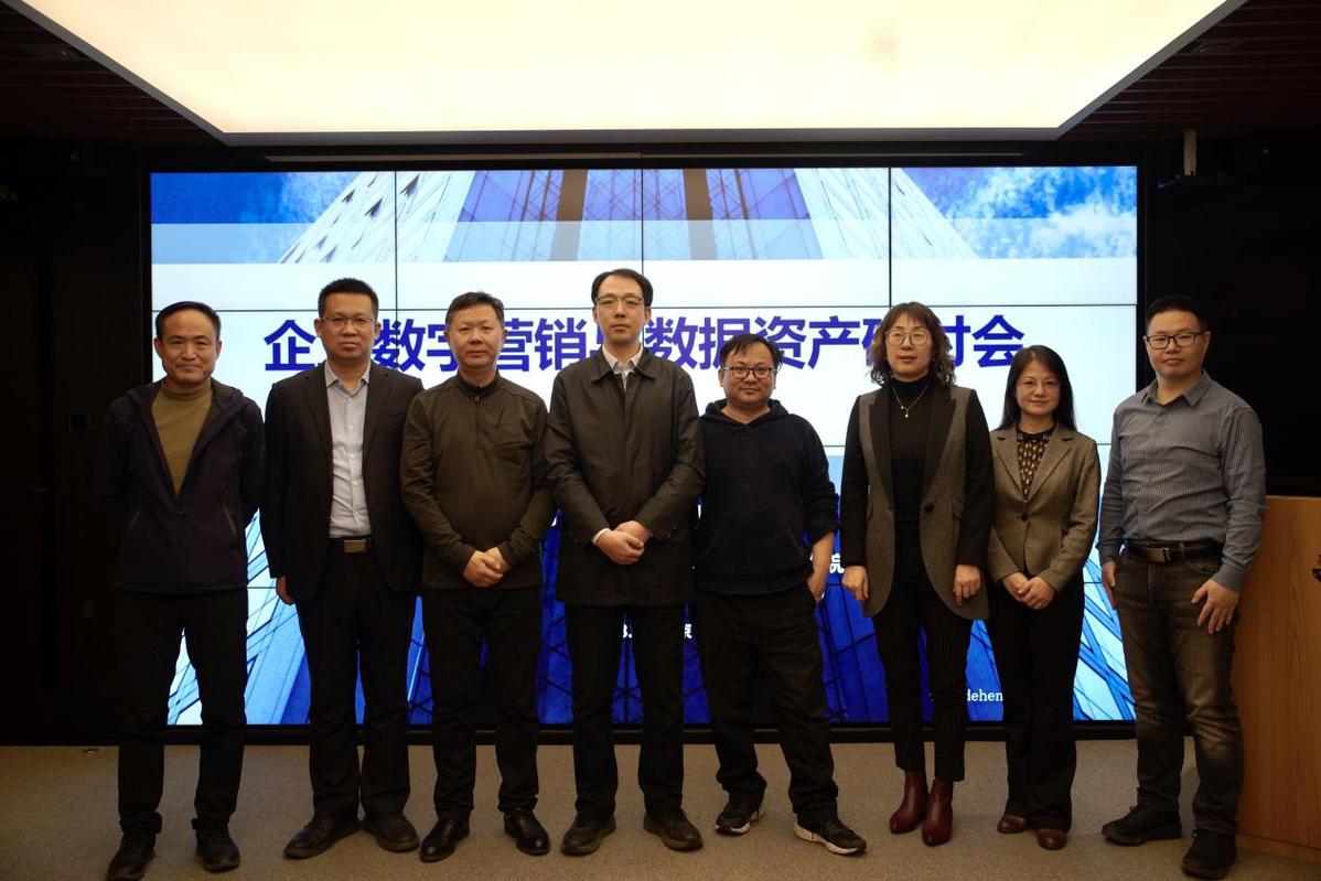 包含社区反馈称，数字资产市场行情持续升温的词条